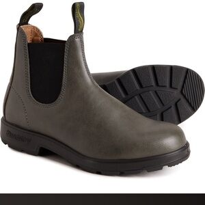 2210 Blundstone Boots